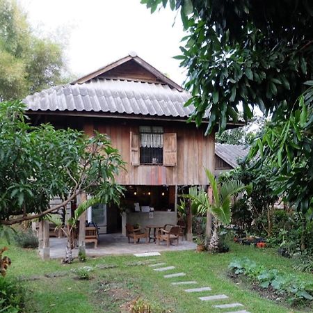 Bed and Breakfast Lanna House Lanna Hut Chiangmai Чиангмай Экстерьер фото
